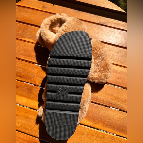 NWT Stuart Weitzman fluffy shoes Size 8 - Picture 12 of 13